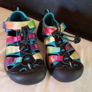 Keens rainbow sandals youth size 1
